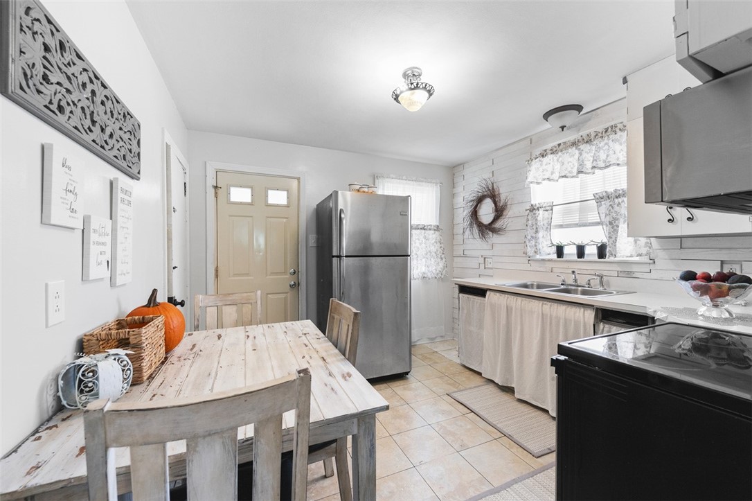 Latrobe, Pennsylvania 15650, United States, 2 Bedrooms Bedrooms, ,1 BathroomBathrooms,Residential,Active,228486