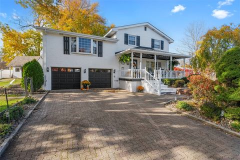 103 Lozer Dr Moon/Crescent Twp PA 15108