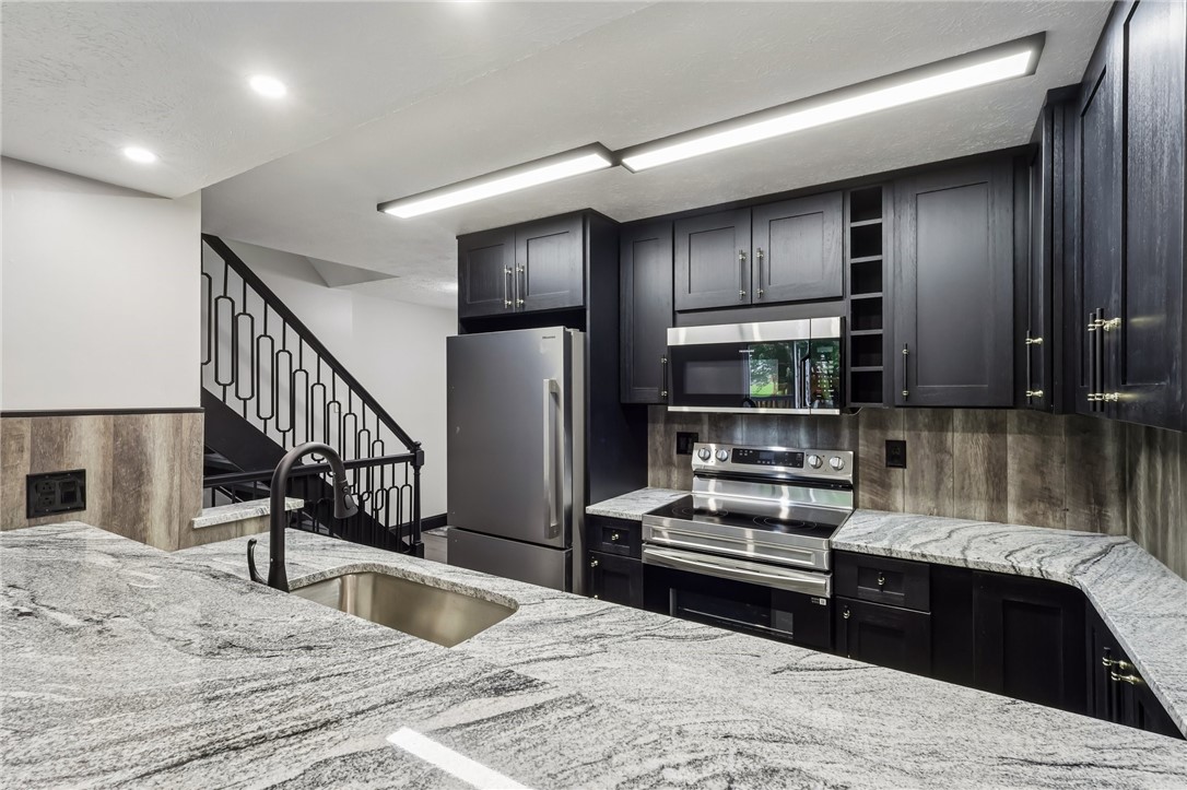 12 Pin Oak Ct