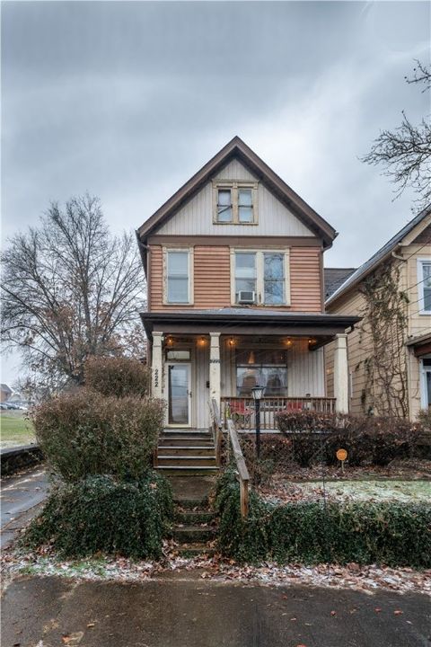 Photo of 222 N 2nd St, Jeannette, PA 15644 (MLS # 1735574)