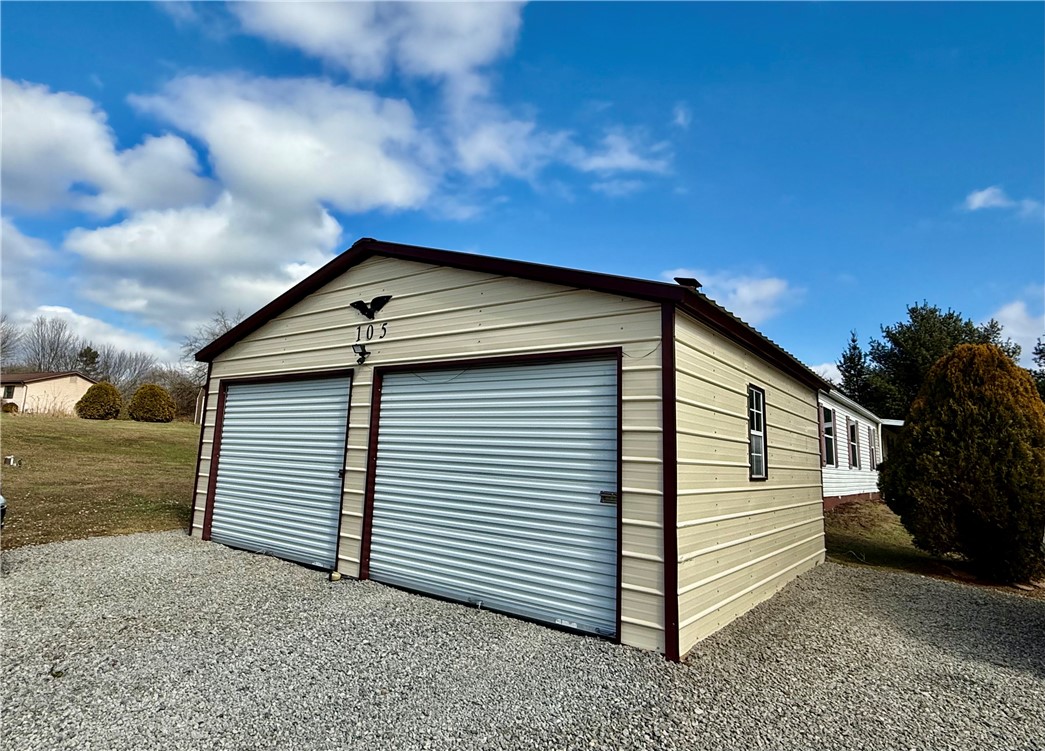 105 Reed Ln