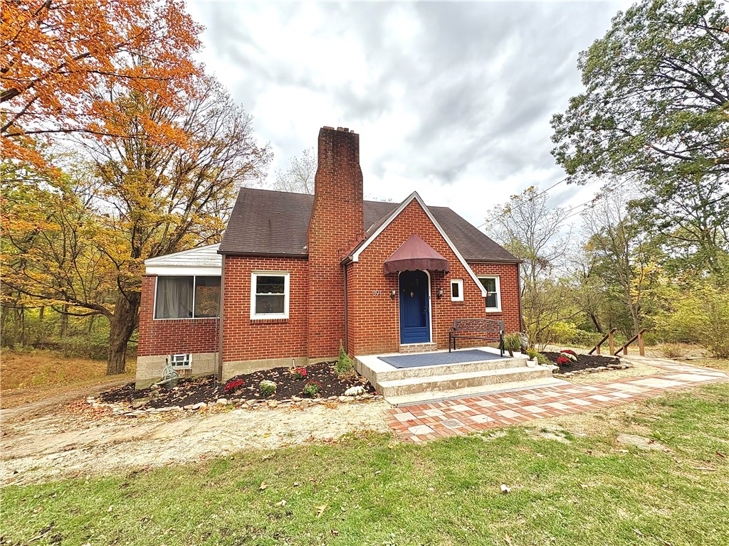 391 Roosevelt Rd