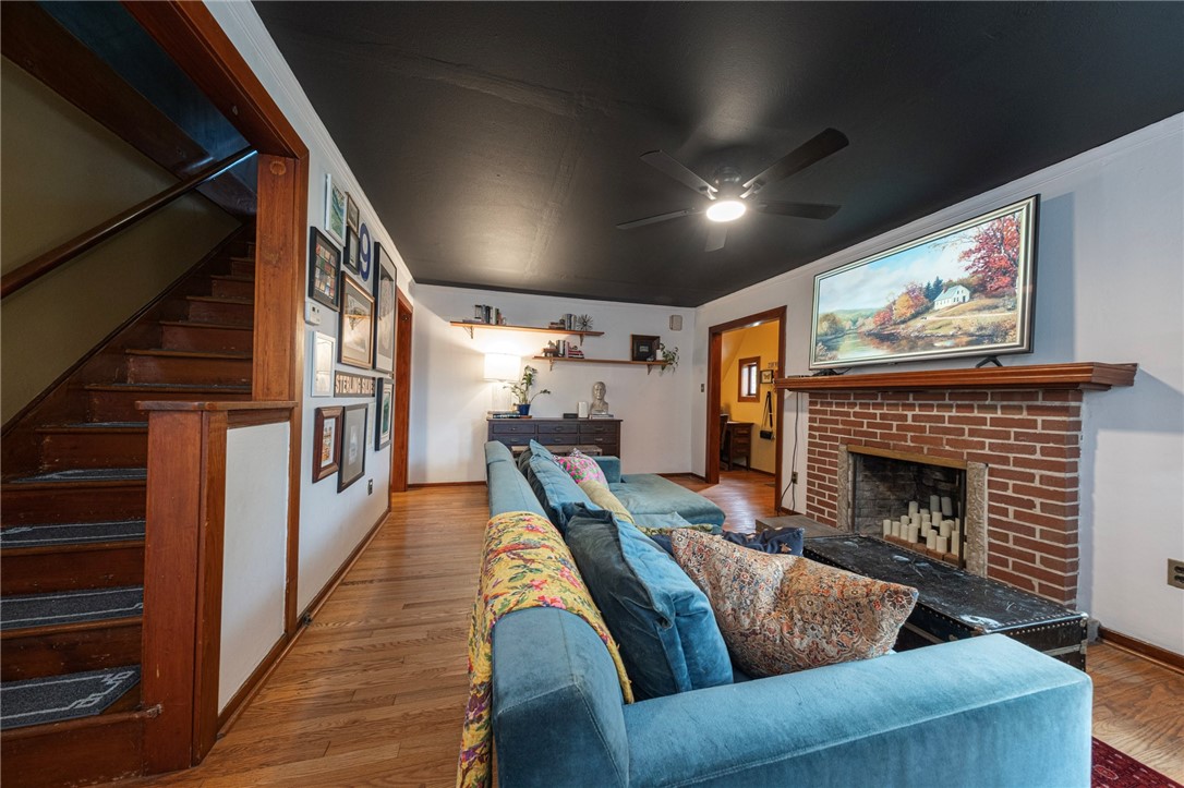 391 Roosevelt Rd