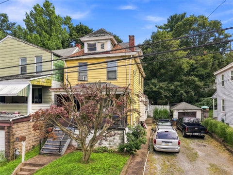 Homes For Sale - 330 Woodward Avenue Ave<br/> McKees Rocks, PA 15136