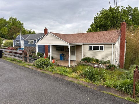 Homes For Sale - 1355 Terrace Street St<br/> Bridgeville, PA 15017