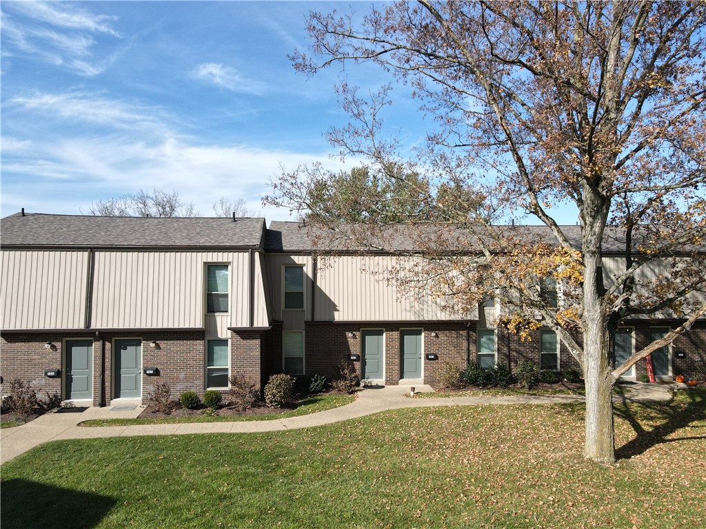 Canonsburg, Pennsylvania 15317, United States, 2 Bedrooms Bedrooms, ,2 BathroomsBathrooms,Residential,Active,82635