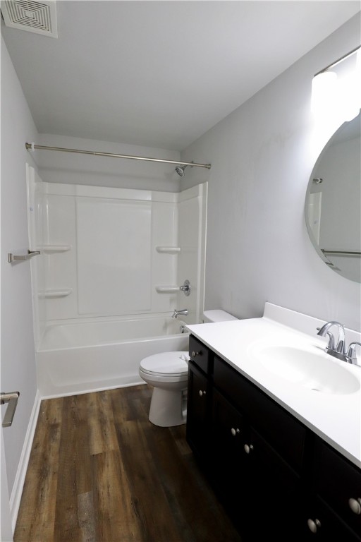 Canonsburg, Pennsylvania 15317, United States, 2 Bedrooms Bedrooms, ,2 BathroomsBathrooms,Residential,Active,82635