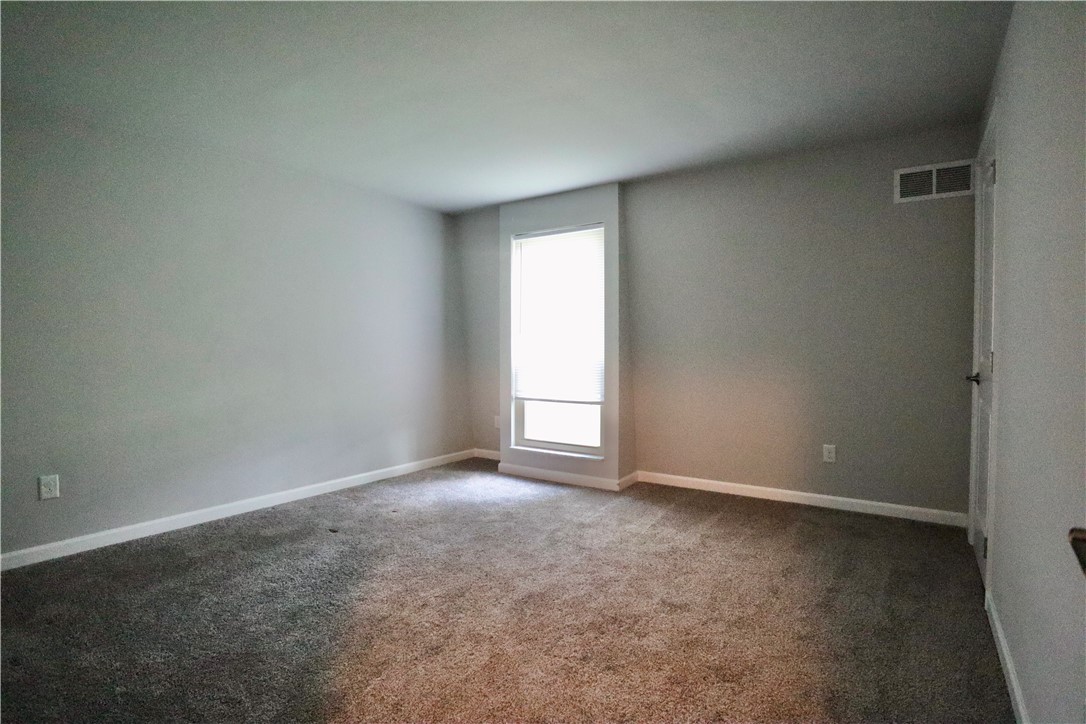 Canonsburg, Pennsylvania 15317, United States, 2 Bedrooms Bedrooms, ,2 BathroomsBathrooms,Residential,Active,82635