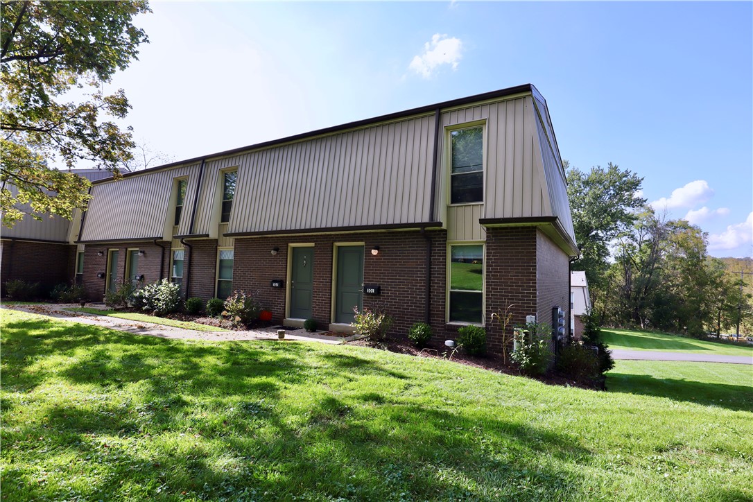 Canonsburg, Pennsylvania 15317, United States, 2 Bedrooms Bedrooms, ,2 BathroomsBathrooms,Residential,Active,82635