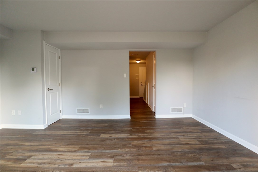 Canonsburg, Pennsylvania 15317, United States, 2 Bedrooms Bedrooms, ,2 BathroomsBathrooms,Residential,Active,82635