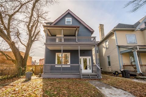 Photo of 514 Mcnair St, Pittsburgh, PA 15221 (MLS # 1738542)