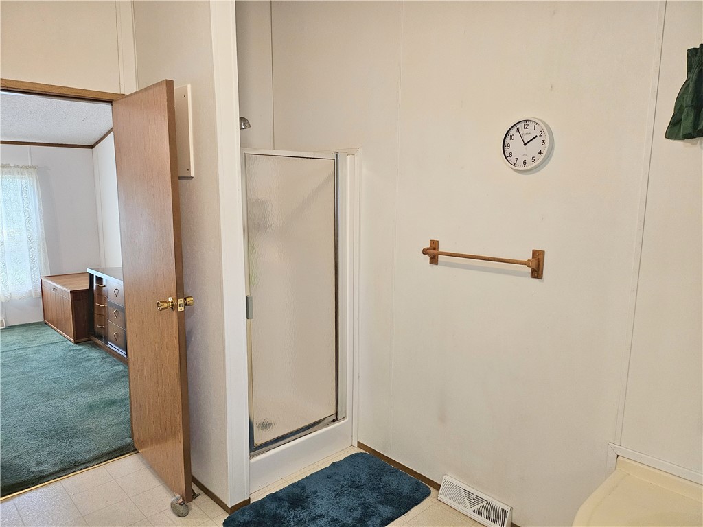 Center Twp - But, Pennsylvania 16001, United States, 3 Bedrooms Bedrooms, ,2 BathroomsBathrooms,Residential,Active,113114