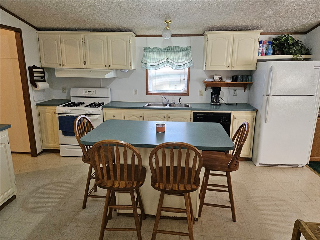 Center Twp - But, Pennsylvania 16001, United States, 3 Bedrooms Bedrooms, ,2 BathroomsBathrooms,Residential,Active,113114