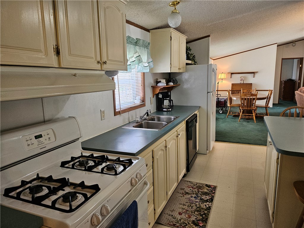 Center Twp - But, Pennsylvania 16001, United States, 3 Bedrooms Bedrooms, ,2 BathroomsBathrooms,Residential,Active,113114