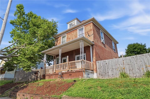 Photo of 2715 Cleveland St, Mckeesport, PA 15132 (MLS # 1763708)