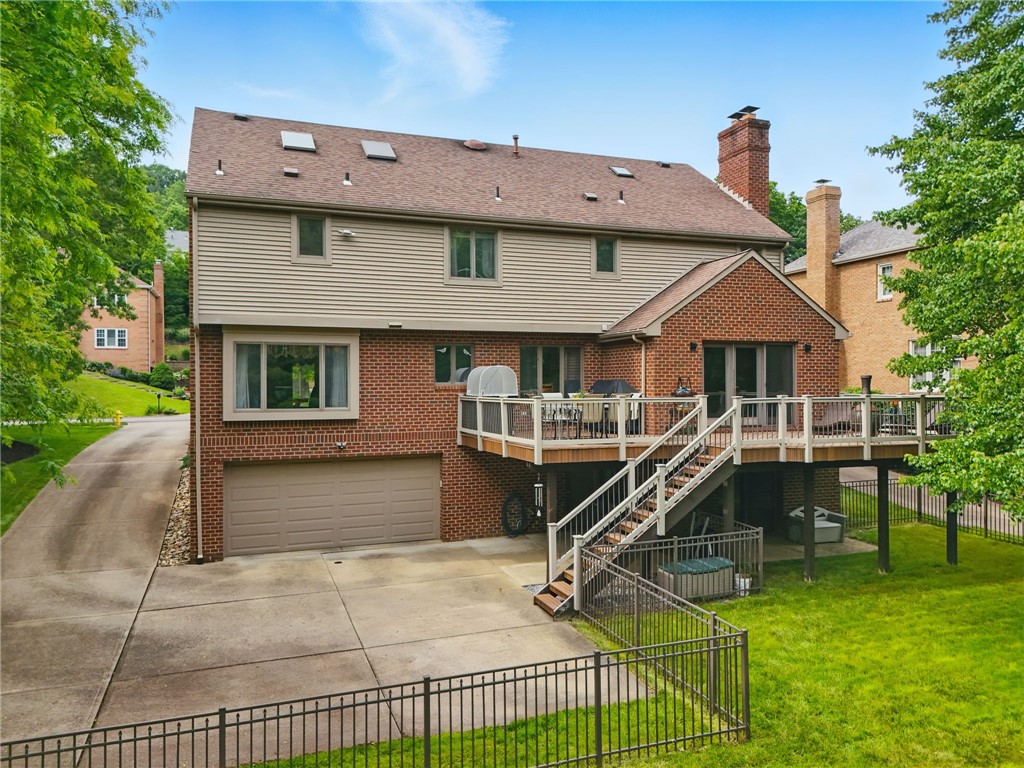 2599 Rossmoor Dr