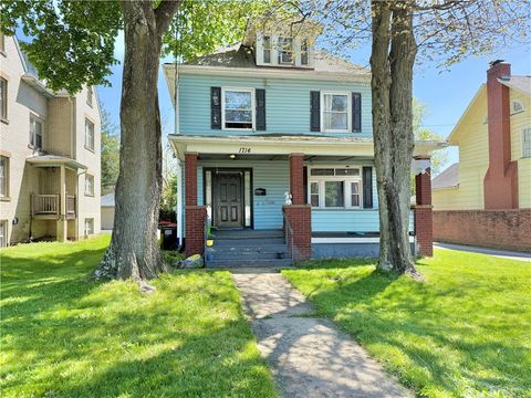 Photo of 1714 Highland Ave, New Castle, PA 16105 (MLS # 1751906)