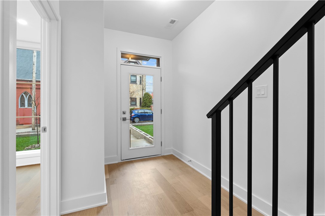 Pittsburgh, Pennsylvania, 15201, United States, 5 Bedrooms Bedrooms, ,5 BathroomsBathrooms,Residential,Active,1898029
