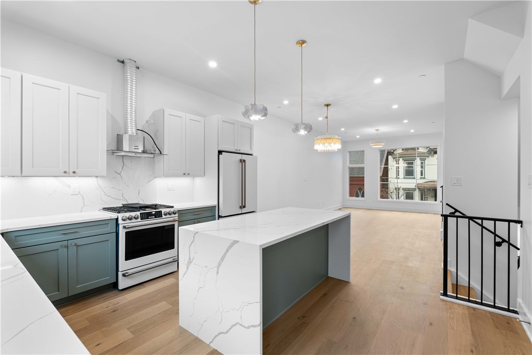 Pittsburgh, Pennsylvania, 15201, United States, 5 Bedrooms Bedrooms, ,5 BathroomsBathrooms,Residential,Active,1898029