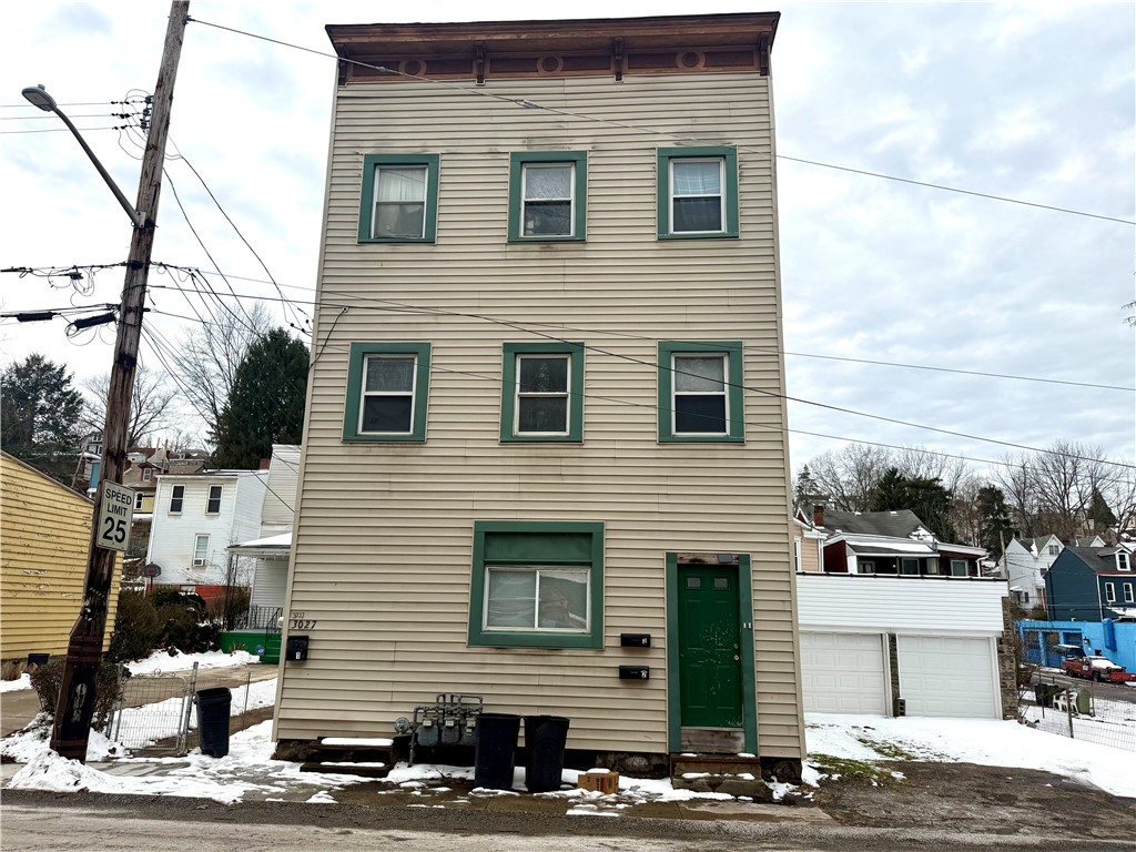 Photo 1 of 17 — 3027 Stayton St, Marshall Shadeland, PA 15212