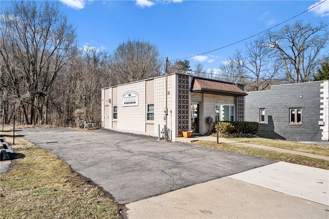 450 Castle Shannon Blvd