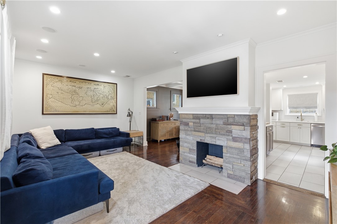 1169 Morningside Ave