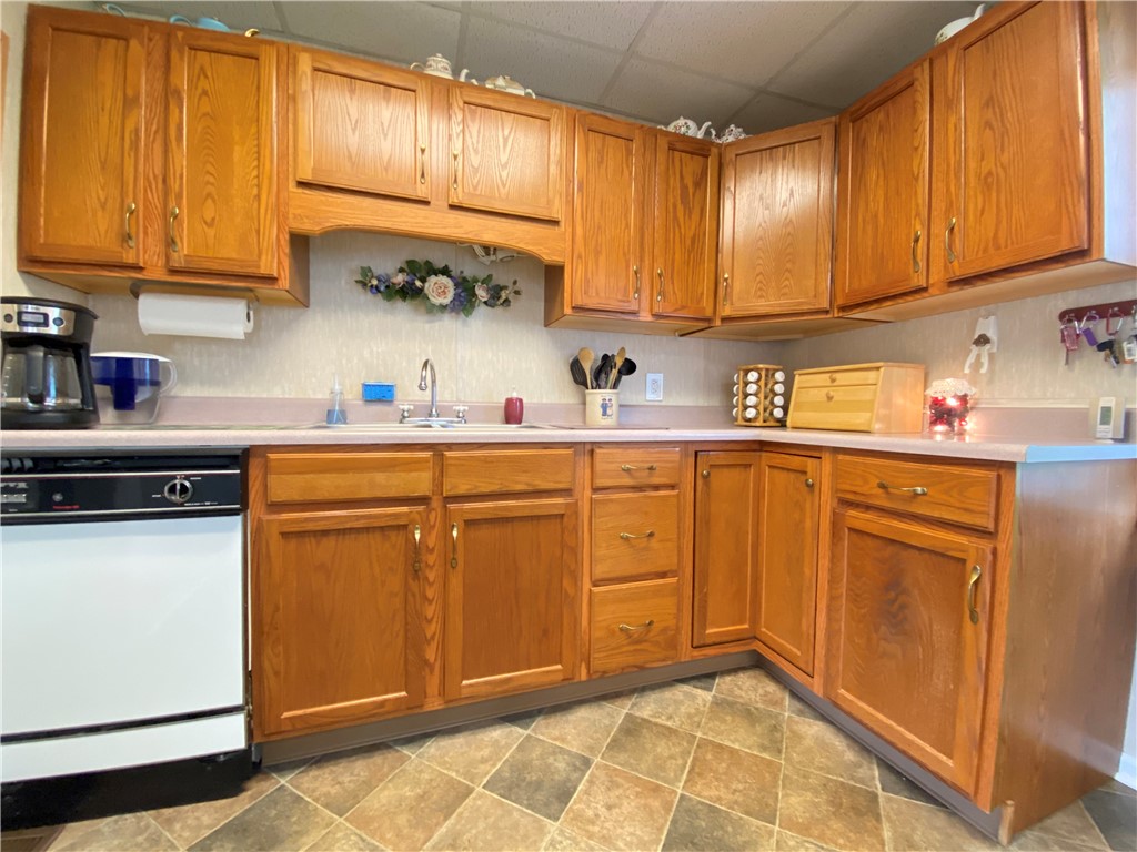 West Salem Twp, Pennsylvania 16125, United States, 2 Bedrooms Bedrooms, ,2 BathroomsBathrooms,Residential,Contingent,134839