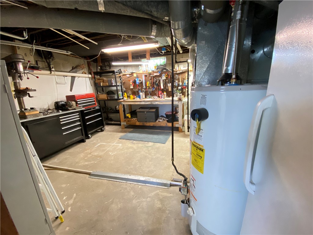 West Salem Twp, Pennsylvania 16125, United States, 2 Bedrooms Bedrooms, ,2 BathroomsBathrooms,Residential,Contingent,134839