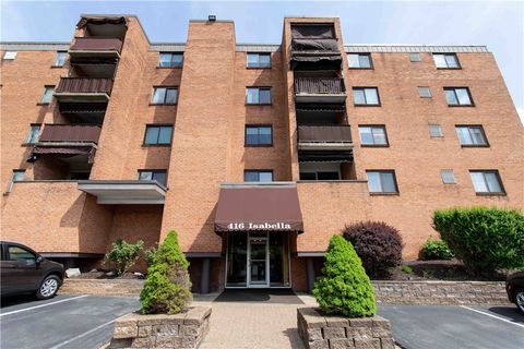Photo of 416 Isabella St #303, Oakmont, PA 15139 (MLS # 1750686)