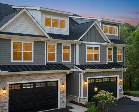 102 Bartlett Lane. Marshall PA 15090