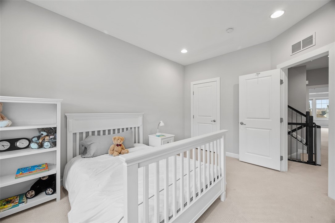 Marshall, Pennsylvania 16046, United States, 4 Bedrooms Bedrooms, ,4 BathroomsBathrooms,Residential,Contingent,104041