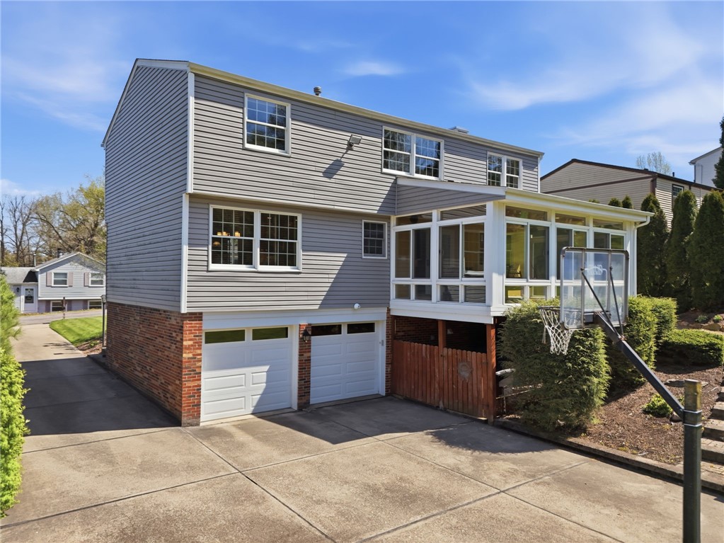 44 Forest Glen Drive