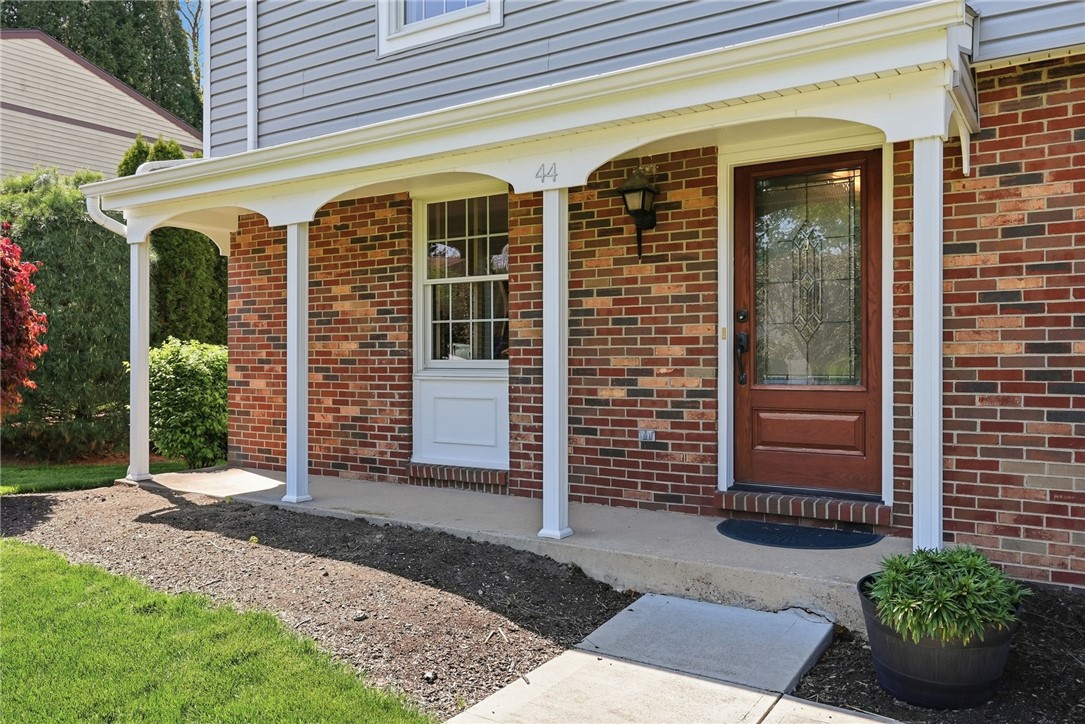 44 Forest Glen Drive