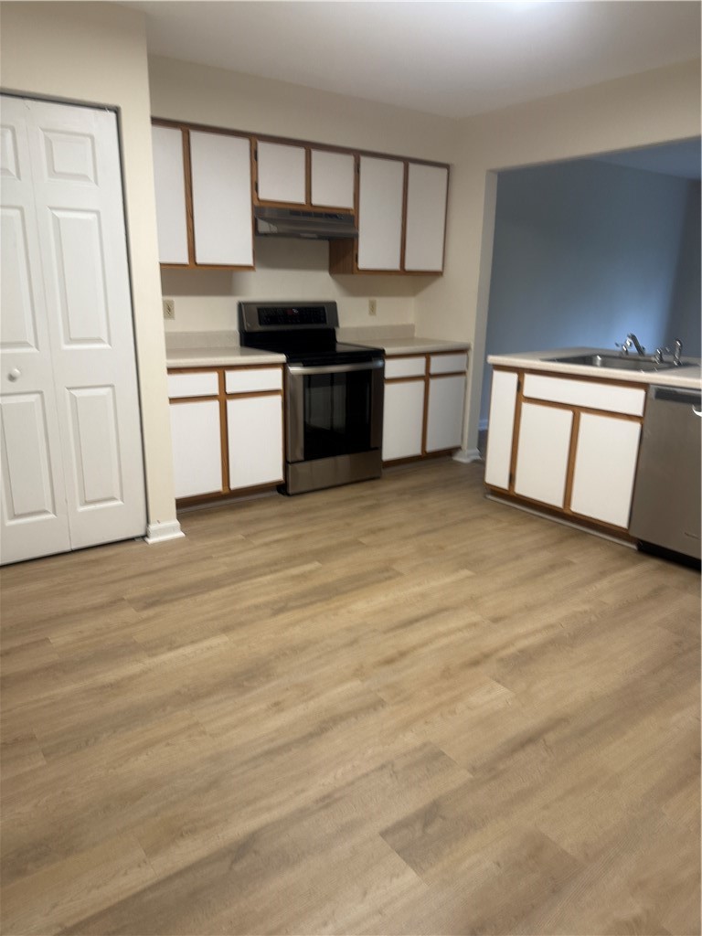 862 Sunset Cir