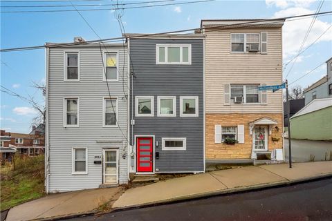 Photo of 807 Mccandless Ave, Pittsburgh, PA 15201 (MLS # 1746278)