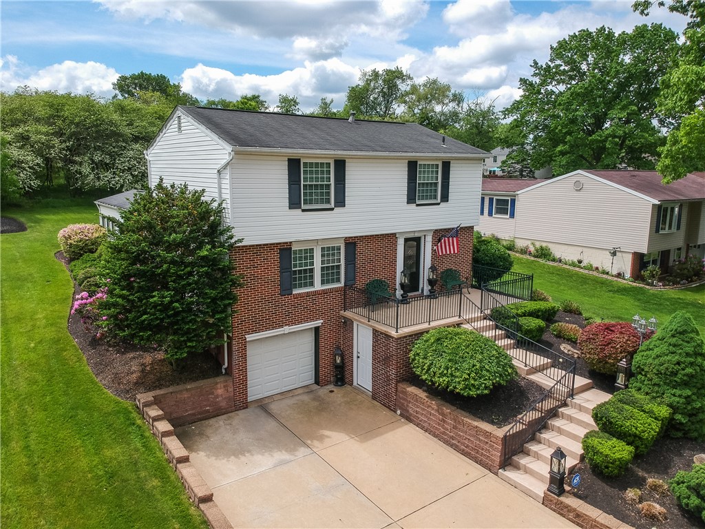 439 Deerfield Dr