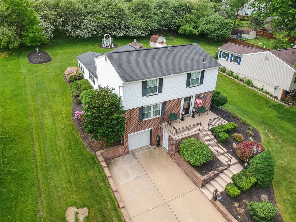 439 Deerfield Dr