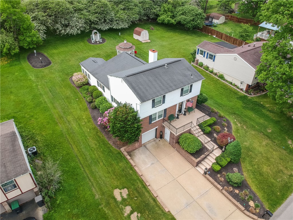 439 Deerfield Dr