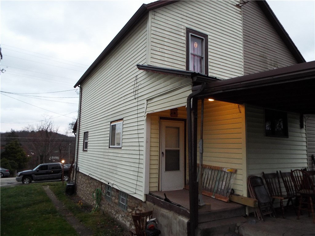 411 1st St St, East Bethlehem, Kentucky image 2