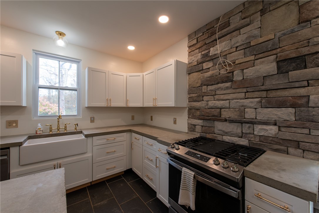 Upper Burrell, Pennsylvania 15068, United States, 3 Bedrooms Bedrooms, ,1 BathroomBathrooms,Residential,Active,229593