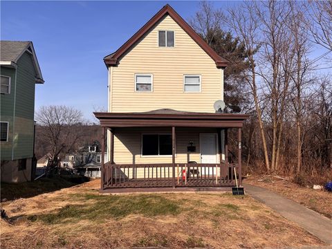 Photo of 643 Reed Ave, Monessen, PA 15062 (MLS # 1735254)