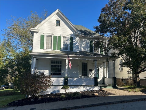 Photo for 232 E Apple St