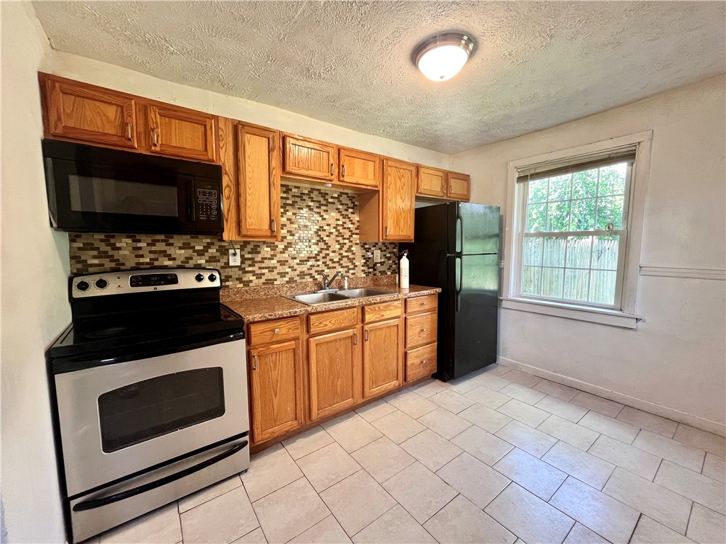 Moon/Crescent Twp, Pennsylvania 15108, United States, 2 Bedrooms Bedrooms, ,1 BathroomBathrooms,Residential,Active,116536