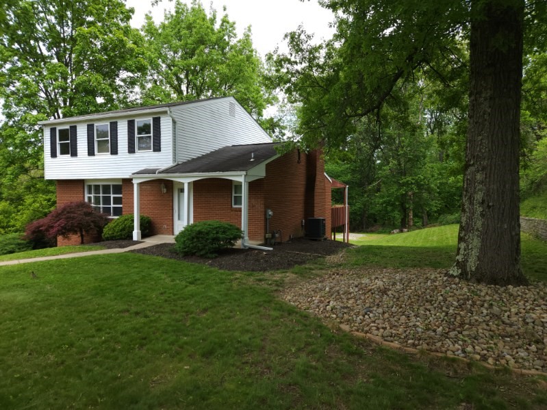3482 Ivy Hill Ln Ln, Finleyville, Pennsylvania image 2