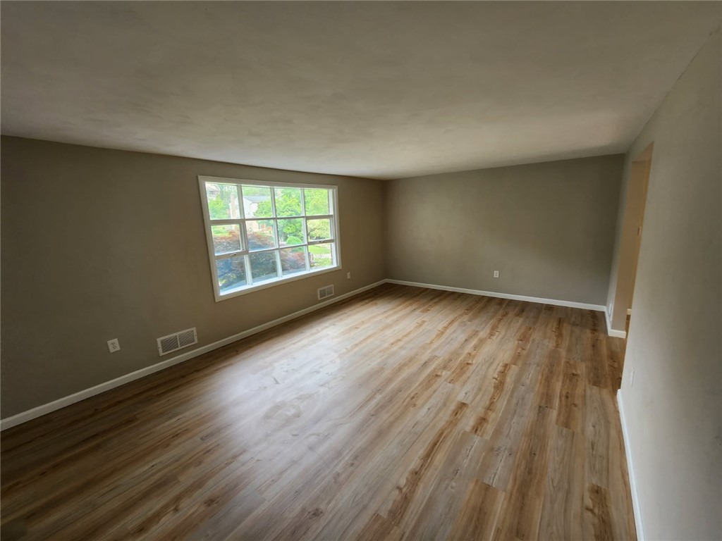 3482 Ivy Hill Ln Ln, Finleyville, Pennsylvania image 5