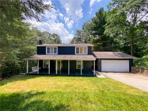 Photo of 1310 Center Rd, Monaca, PA 15061 (MLS # 1741828)