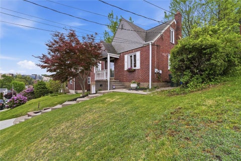Homes For Sale - 4580 Echo Glen Dr Dr<br/> Whitehall, PA 15236