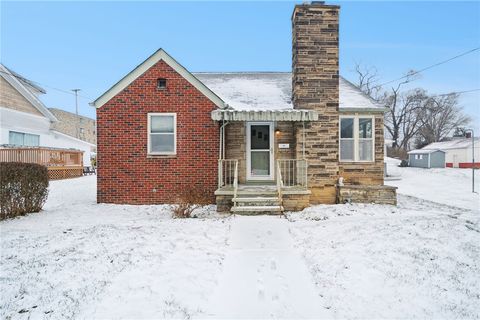 Photo of 2916 6th Ave, Beaver Falls, PA 15010 (MLS # 1737238)