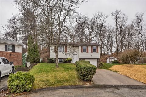 Photo of 537 Green Haven Ct, Pittsburgh, PA 15239 (MLS # 1744042)