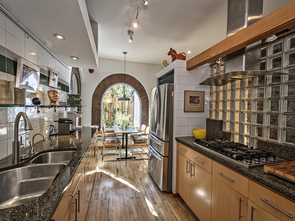Pittsburgh, Pennsylvania, 15232, United States, 3 Bedrooms Bedrooms, ,2 BathroomsBathrooms,Residential,Active,1905131